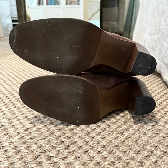 Vince Camuto brown suede boots ⚡️SALE - Picture 3 of 12